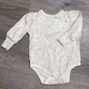 Pehr 100% organic cotton long sleeve onesie 6-12m